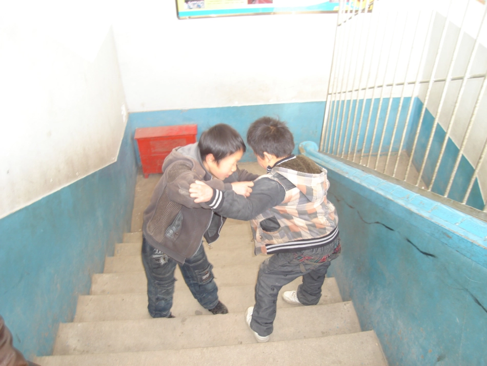(中小学精品）主题班会《做新时代的文明人》课件_第3页