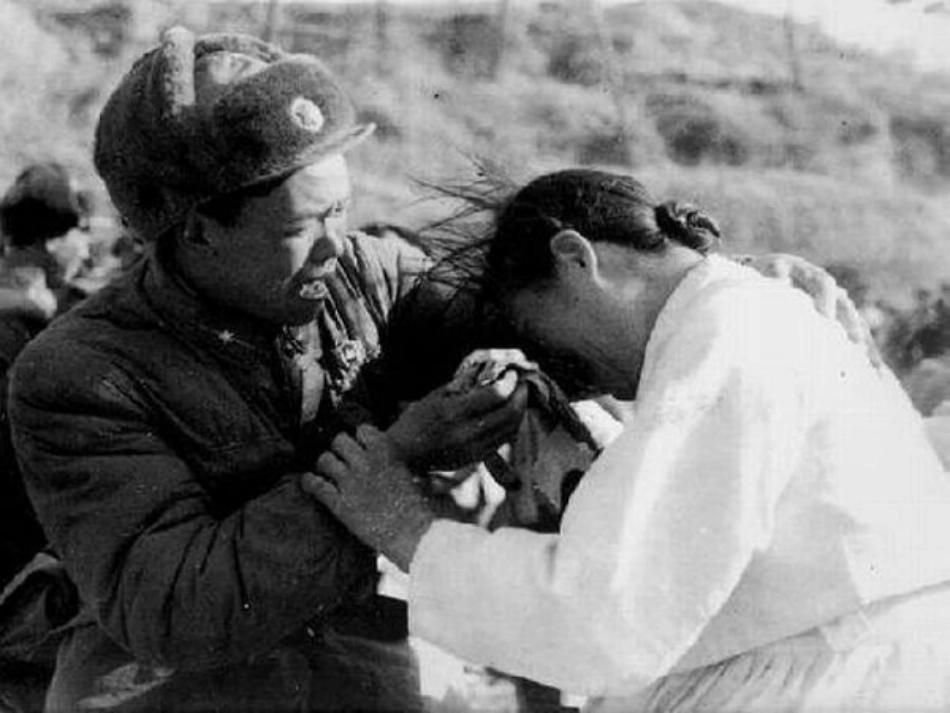 《再见了亲人》教学课件_第3页