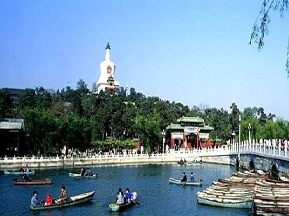 人音版小学四年级第六课课件《让我们当起双桨》_第3页