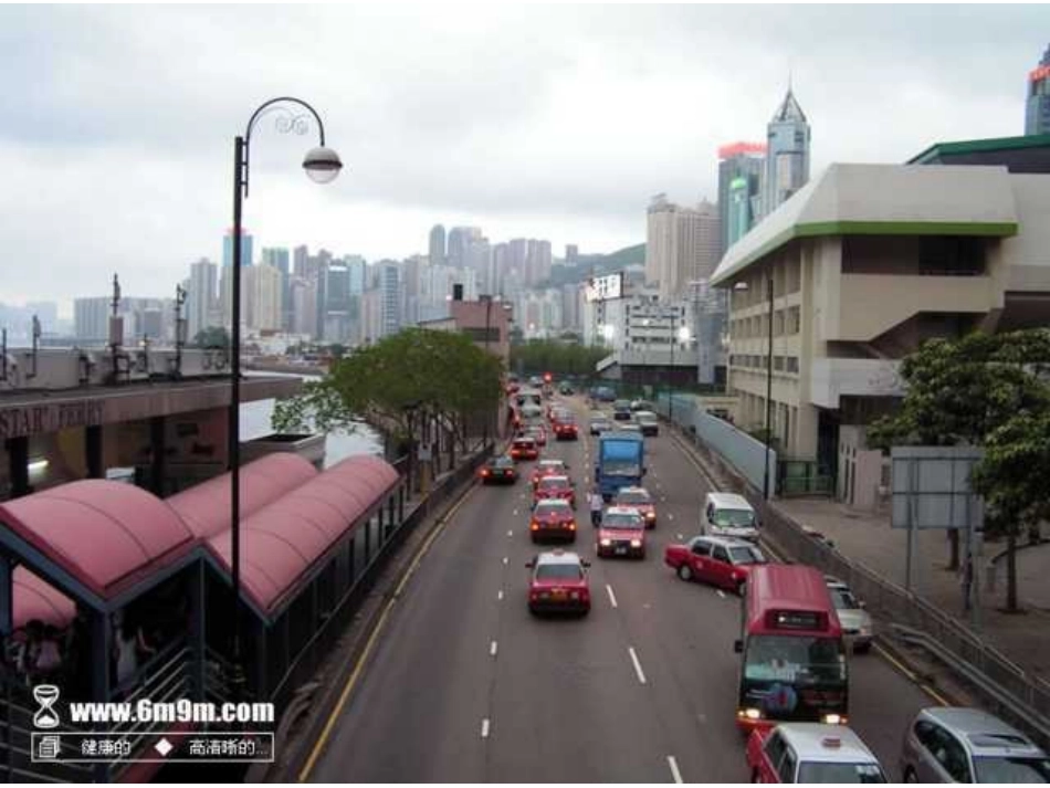 小学三年级上册语文第二十二课香港，璀璨的明珠PPT课件2 (2)_第3页