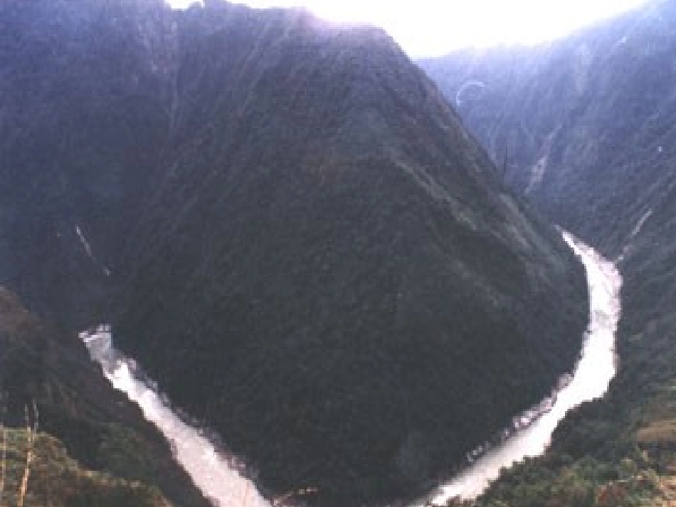 四年级_雅鲁藏布大峡谷__tu_第2页