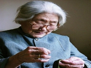 人教版八年级下册Unit8Whydon'tyougetherascarf？