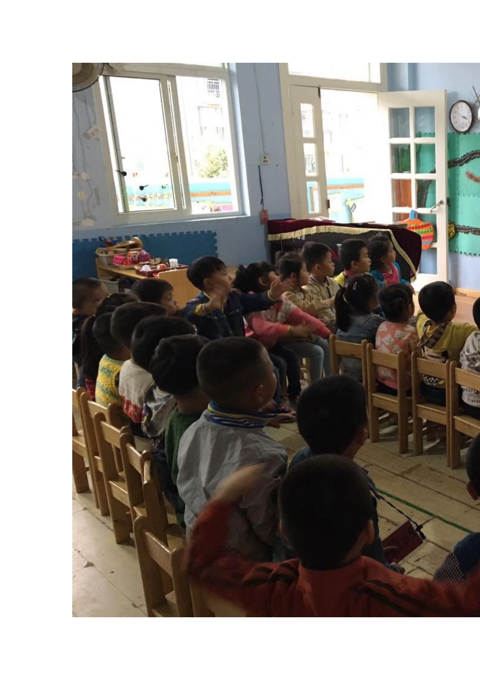 中2班防溺水照片_第1页