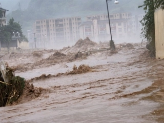 小学语文六年级下册S版《鲧禹治水》课件