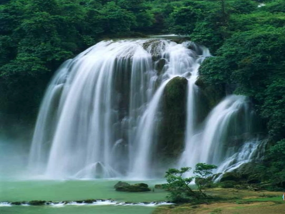 闻一多先生的说和做 (2)_第1页