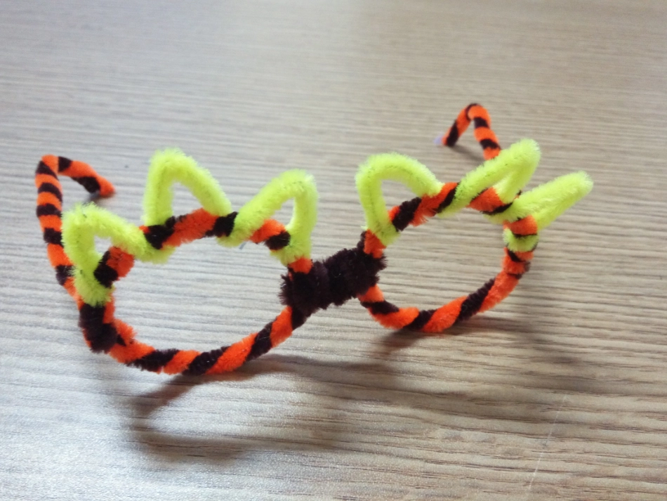 手工活动制作扭扭棒_第2页