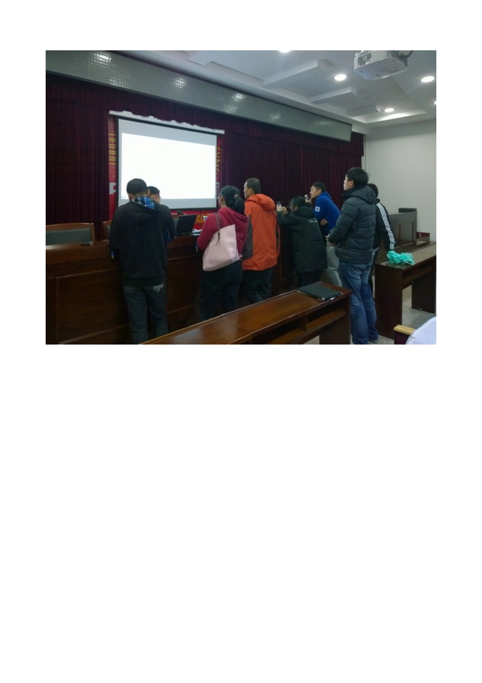 2016-03-30我校组织开展“2016年浙江省中学教师信息技术应用能力提升工程”参训教师二级培训【本校】_第2页