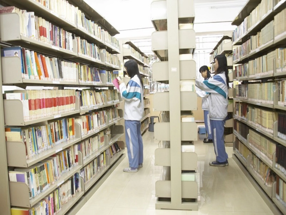 社会：参观图书馆_第3页