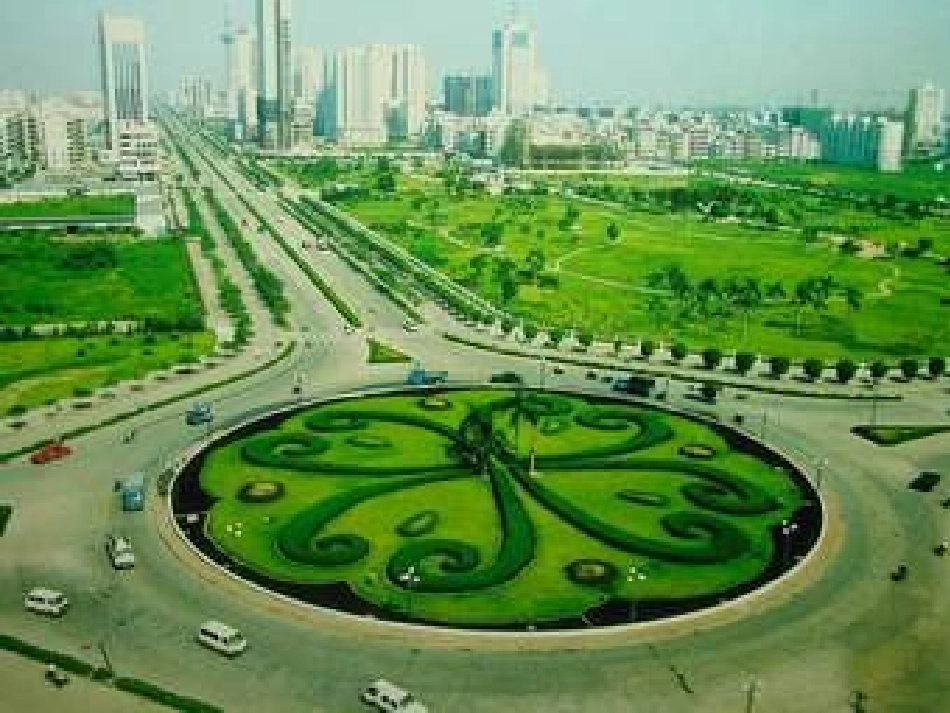 轴对称南丹中学黄丹华_第2页