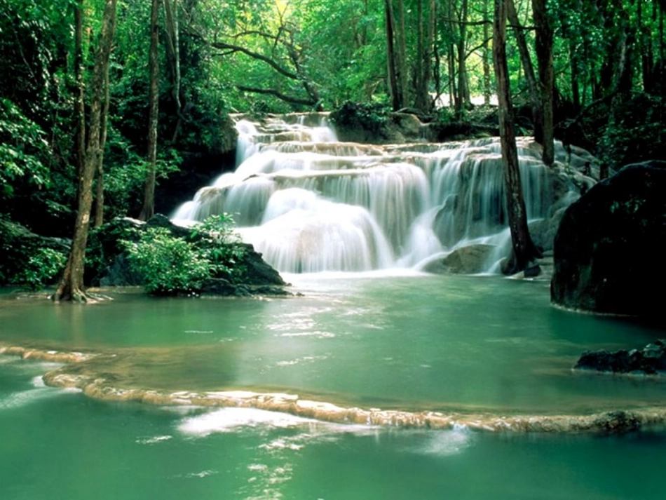 迷人的九寨沟课件_第2页