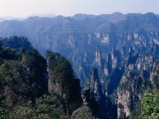 《在山的那边》[2]