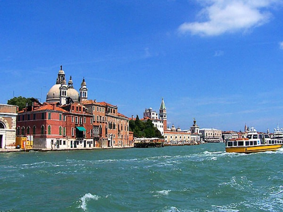 五年级语文下册第八组26.威尼斯的小艇第一课时课件_第2页