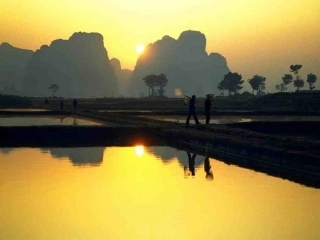 《桂林山水》课件