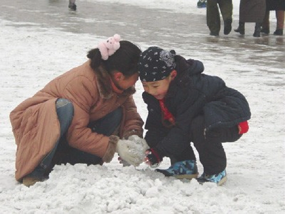 一年级语文上册第四单元雪地里的小画家第二课时课件_第2页