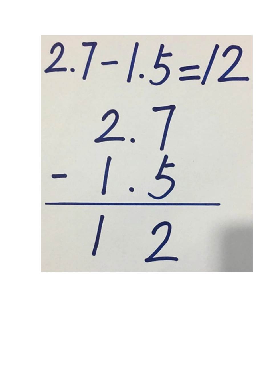 人教2011版小学数学三年级简单的小数加、减法_第1页