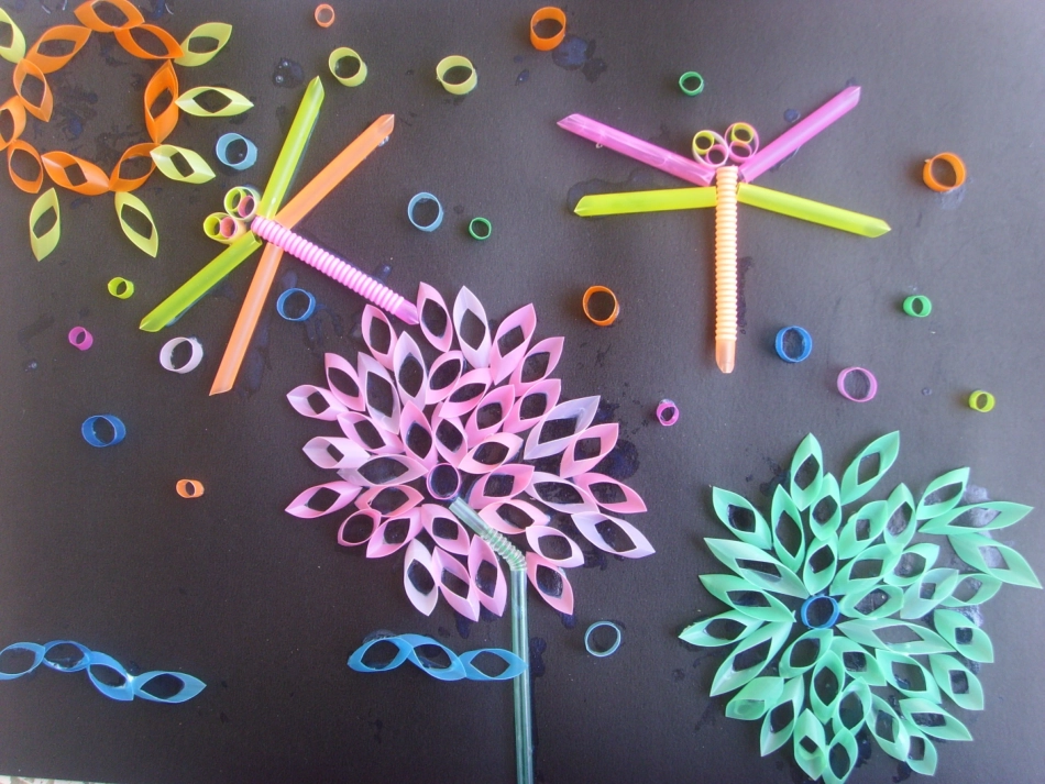 人教版小学美术二年级上册《蜻蜓飞飞》课件_第2页