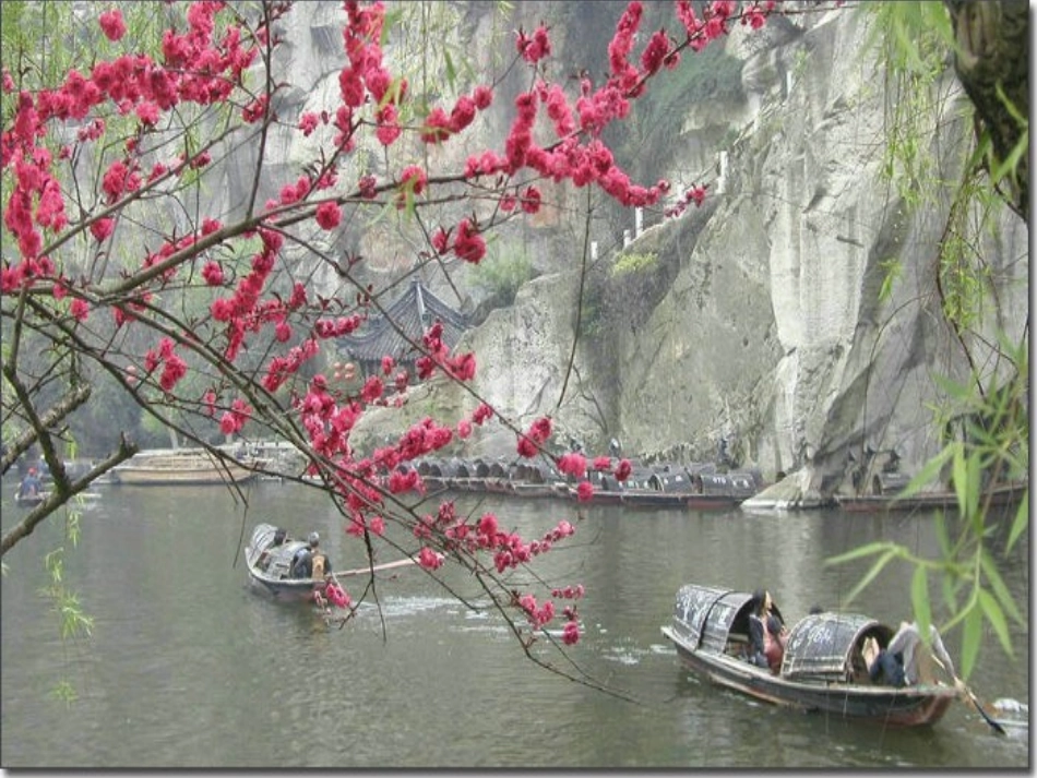 沈敏《小小竹排画中游》PPT课件_2012122713703535_301_第2页