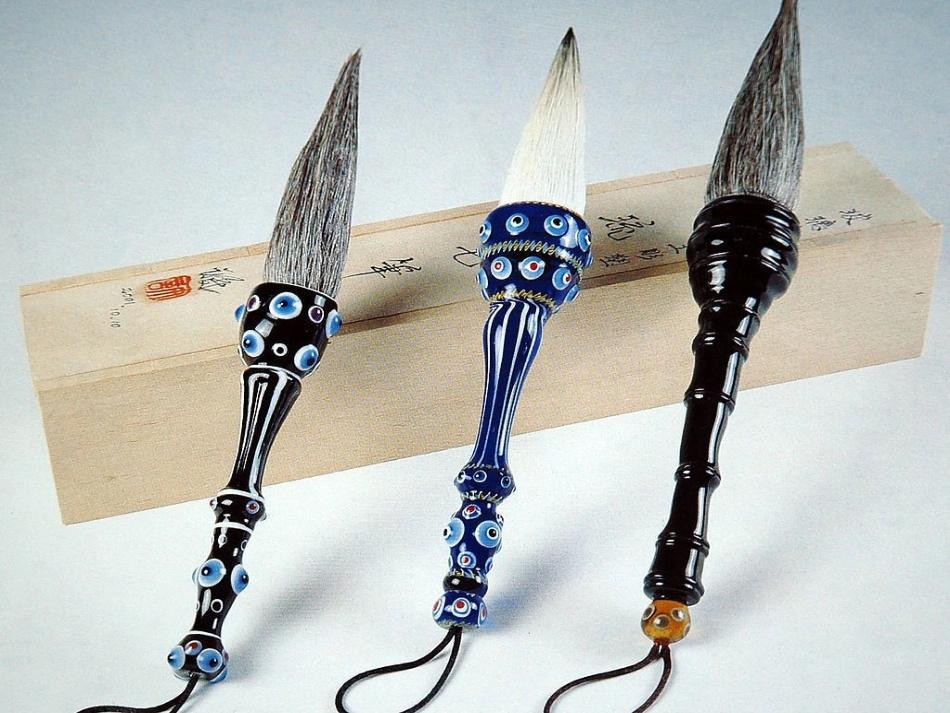 1、认识美术工具_第2页