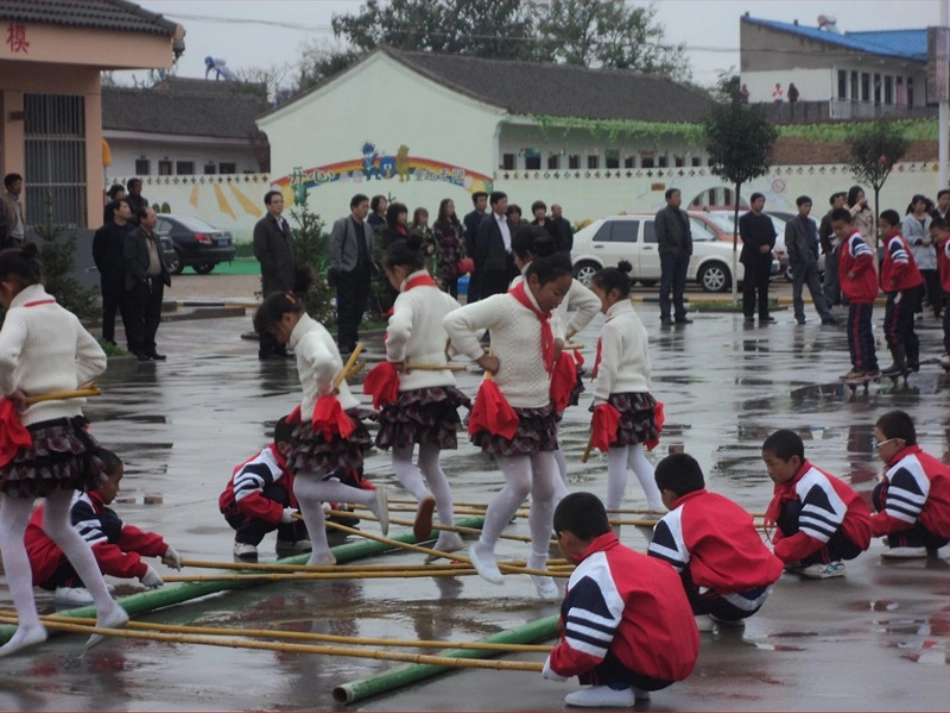 校长论坛——新理念、新形势、新做法_第2页