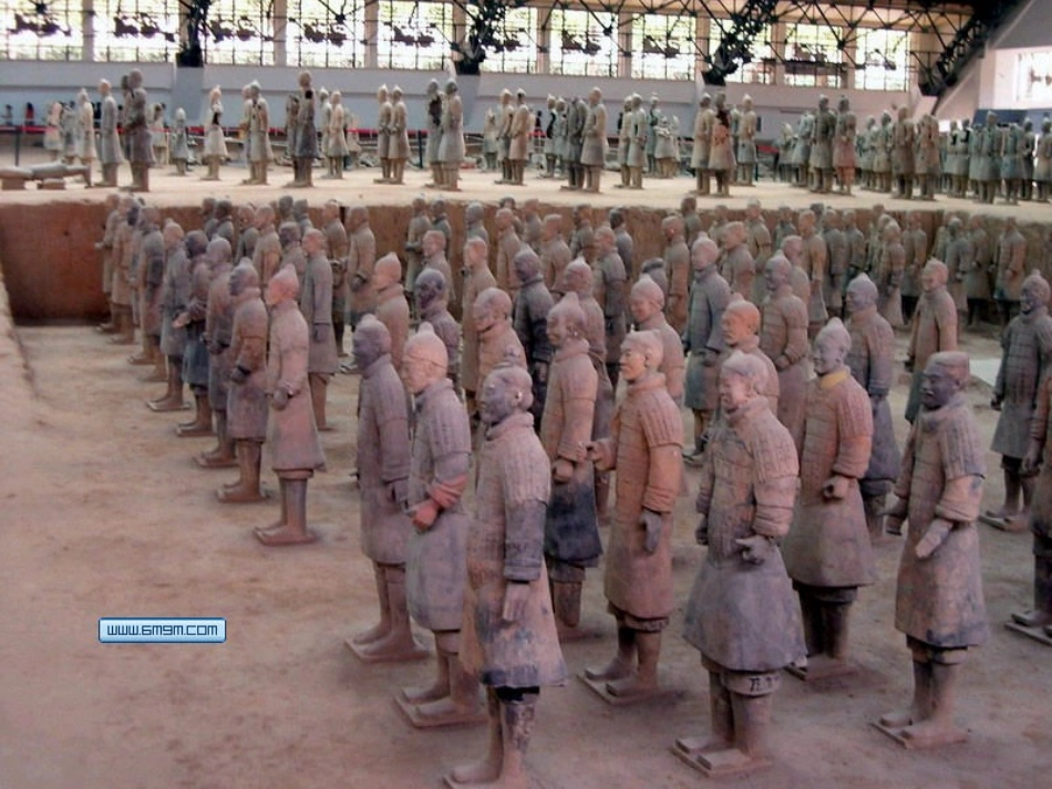 16秦兵马俑_第1页