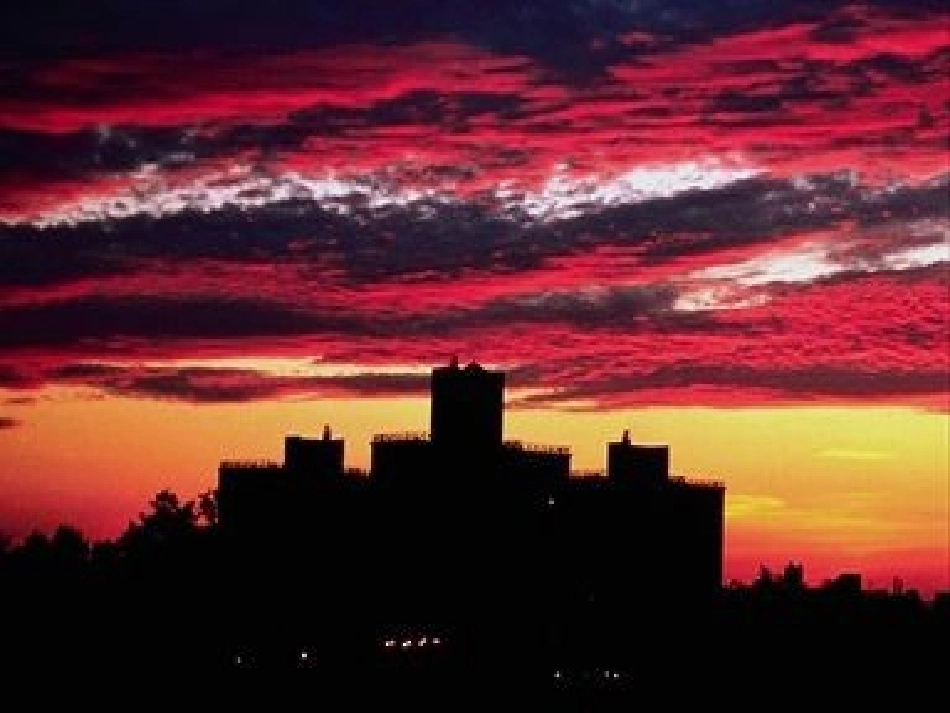 火烧云 (2)_第3页