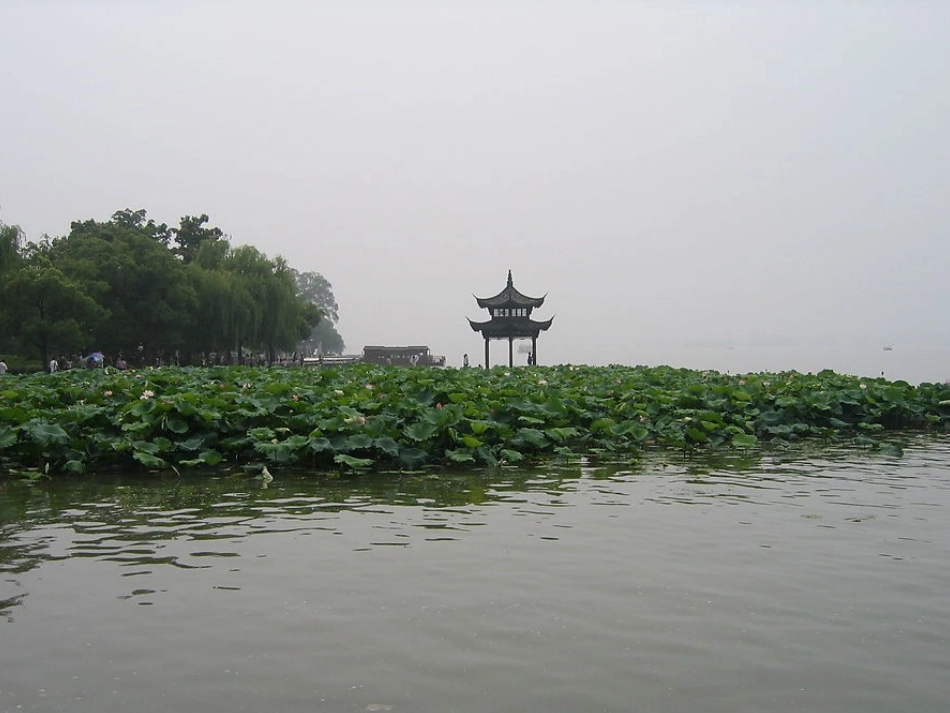 湖心亭看雪公开课_第2页