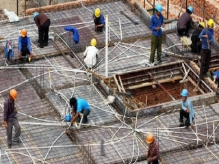 社会：忙碌的建筑工地