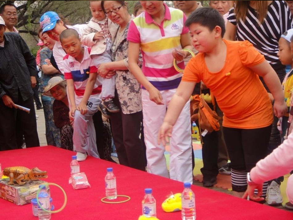 用冬阳童年骆驼队_成型课件_第2页