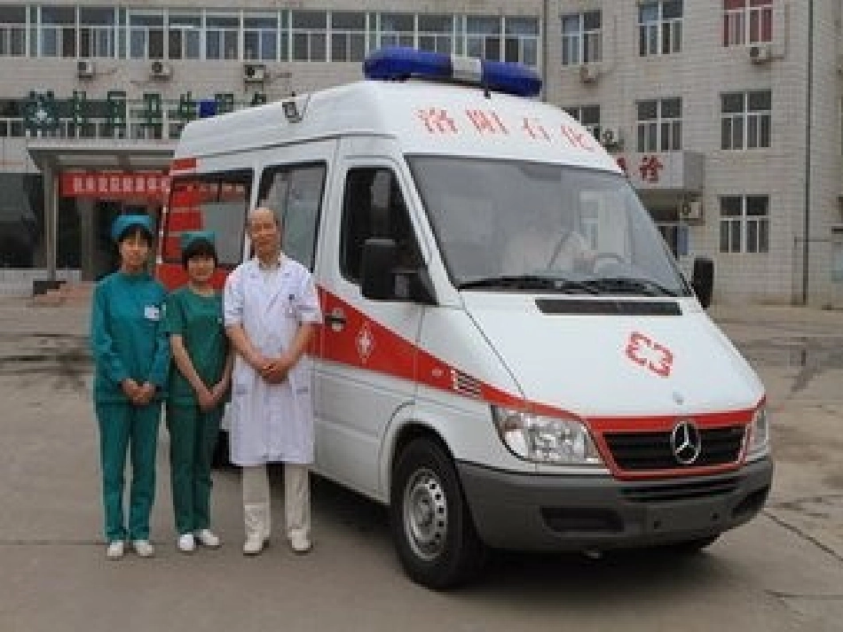 幼儿园小班《认识交通工具》PPT_第2页