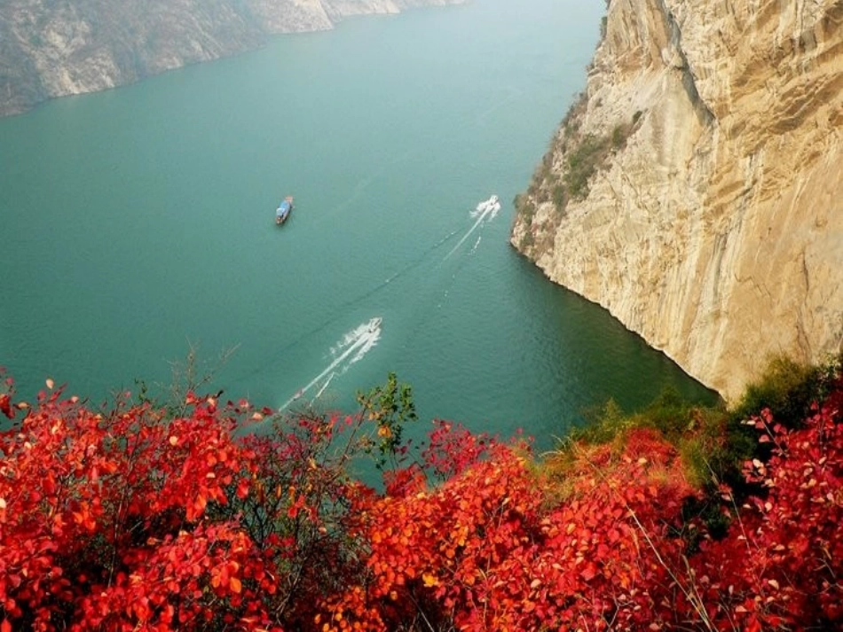 三峡之秋公开课课件3_第2页