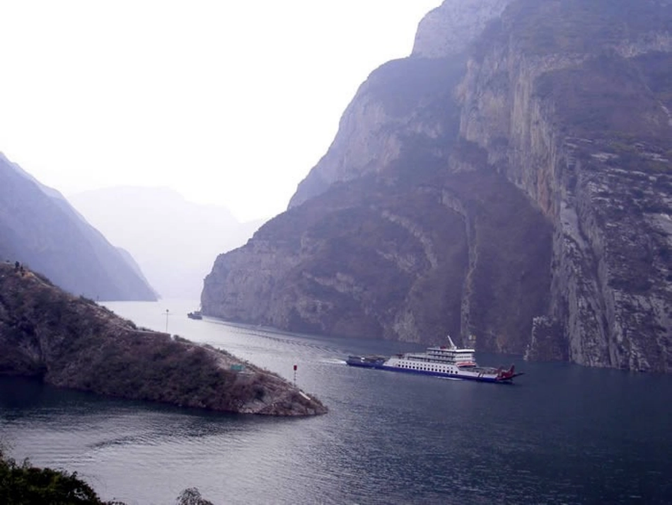 三峡之秋 (2)_第3页