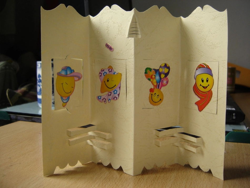 立体纸屏风二_第2页