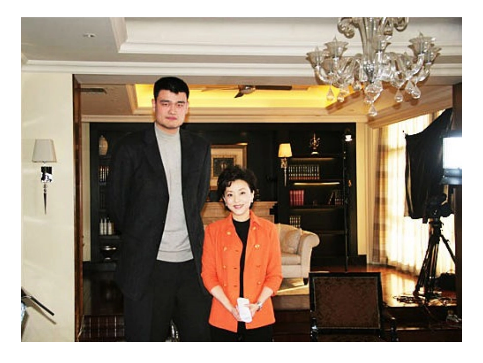 人教(新起点)二年级下册Unit1Playtime课件_第2页