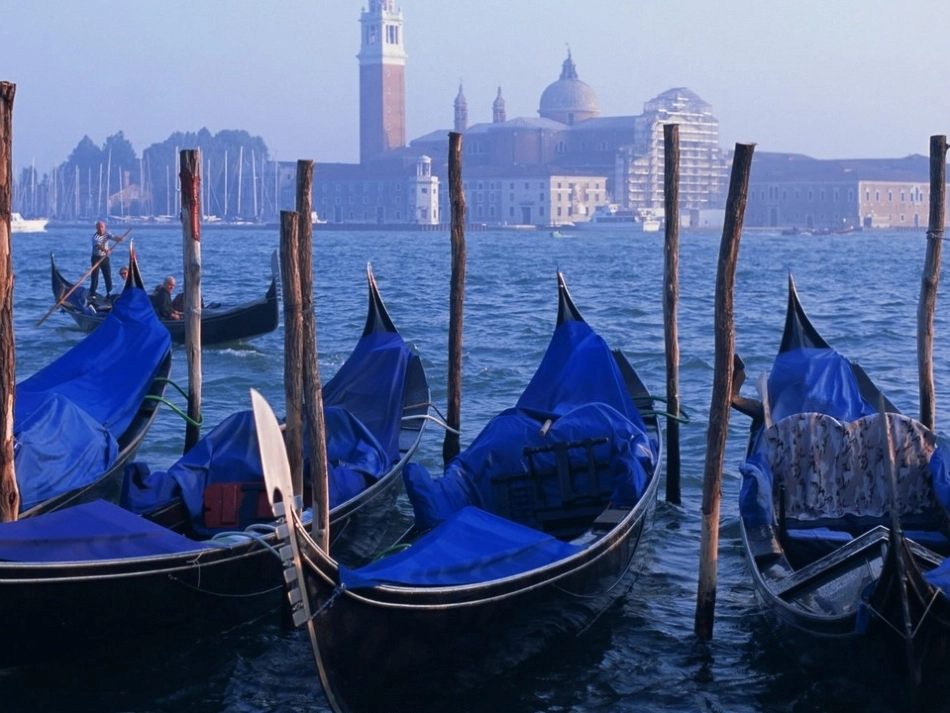 威尼斯的小艇第二课时课件_第3页