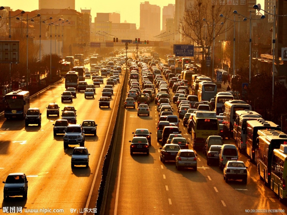 一年级美术上册_画汽车课件_人美版1_第2页