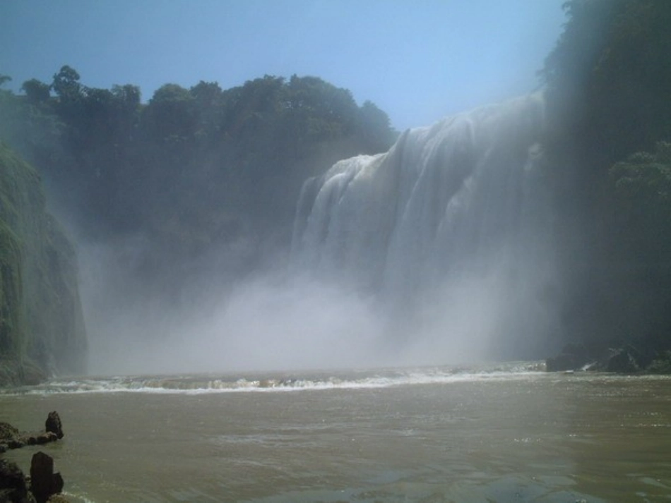 黄果树瀑布图景_第2页