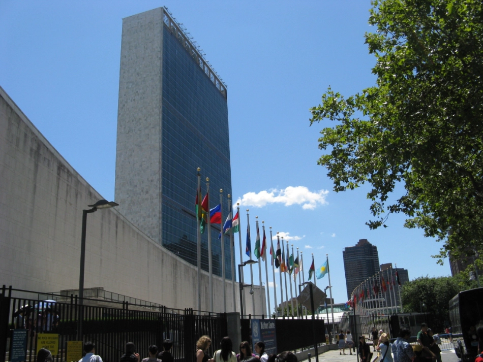 政治生活第八课_第3页