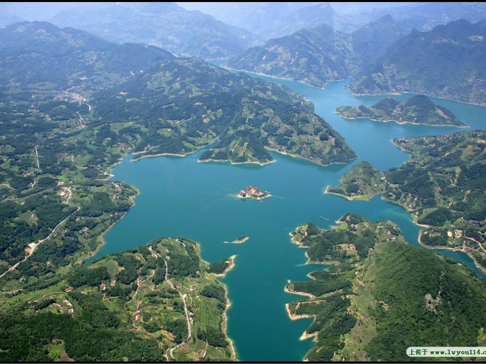 三峡的孩子爱三峡_第2页