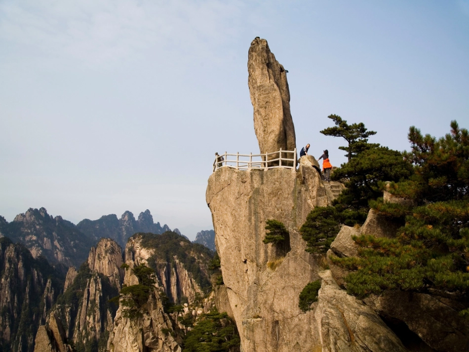 人教2011版小学数学三年级黄山风景欣赏_第2页