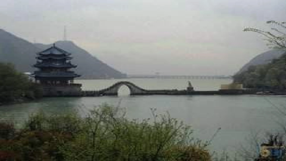 《乌篷摇梦到春江》_第3页