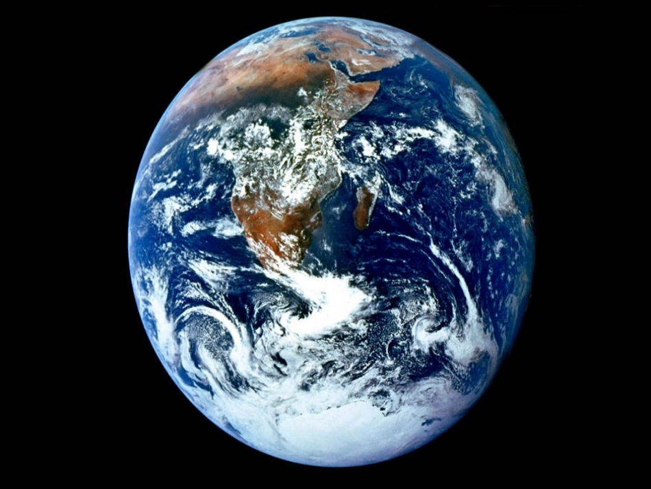 人教版六年级上册《只有一个地球》课件_第2页