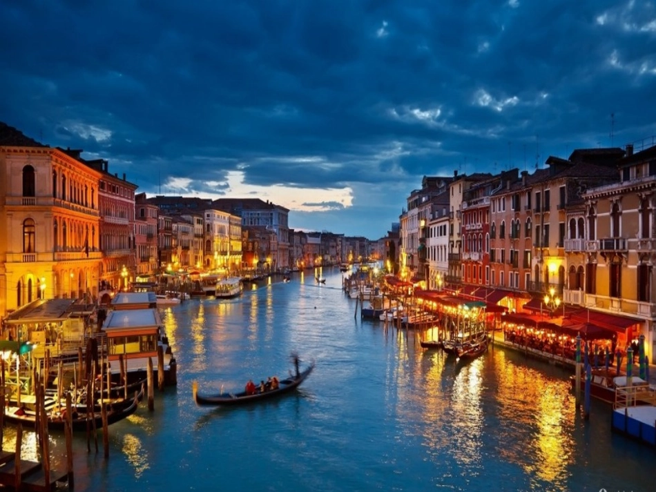 威尼斯的小艇 (3)_第3页