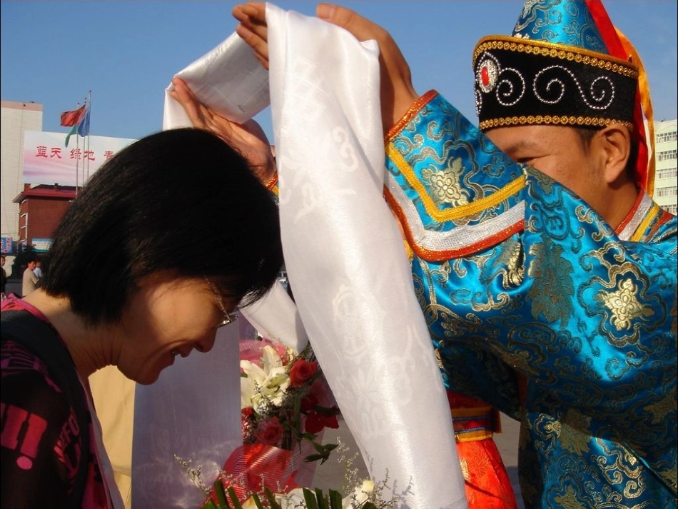 《那达慕之歌》课件 (2)_第3页