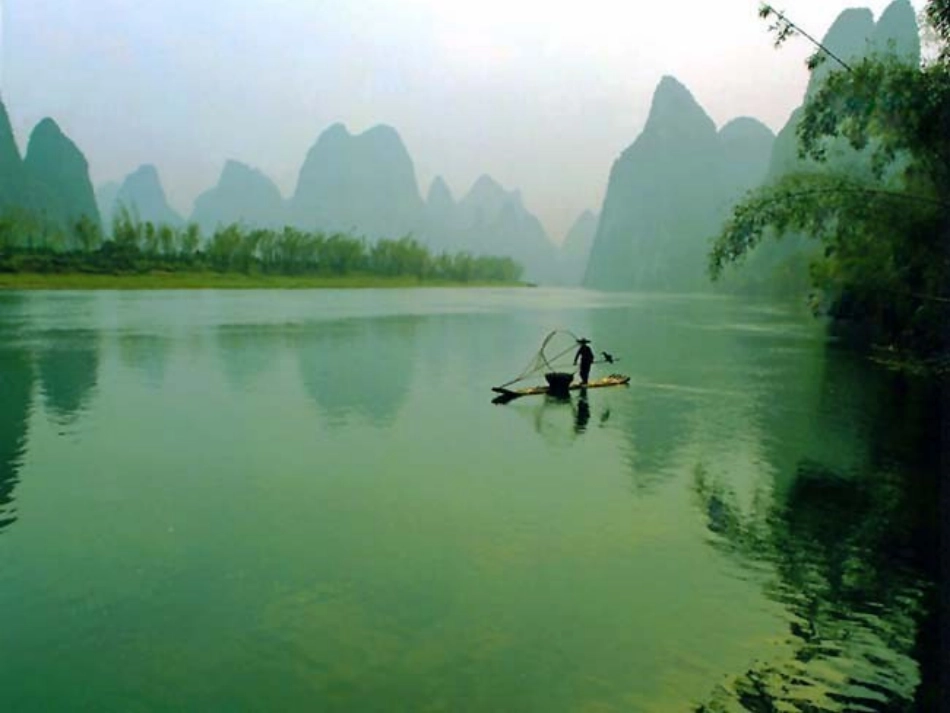 《桂林山水》PPT_第2页