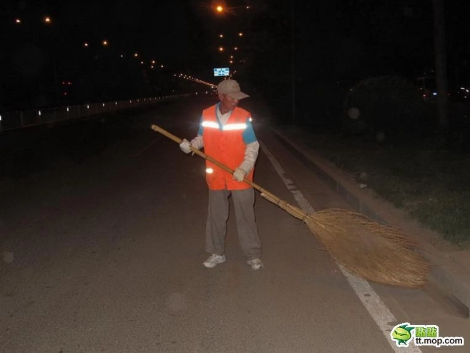 清洁工人辛苦了_第1页