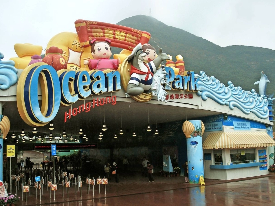 六年级上Module4Unit8第一课时课件_第1页