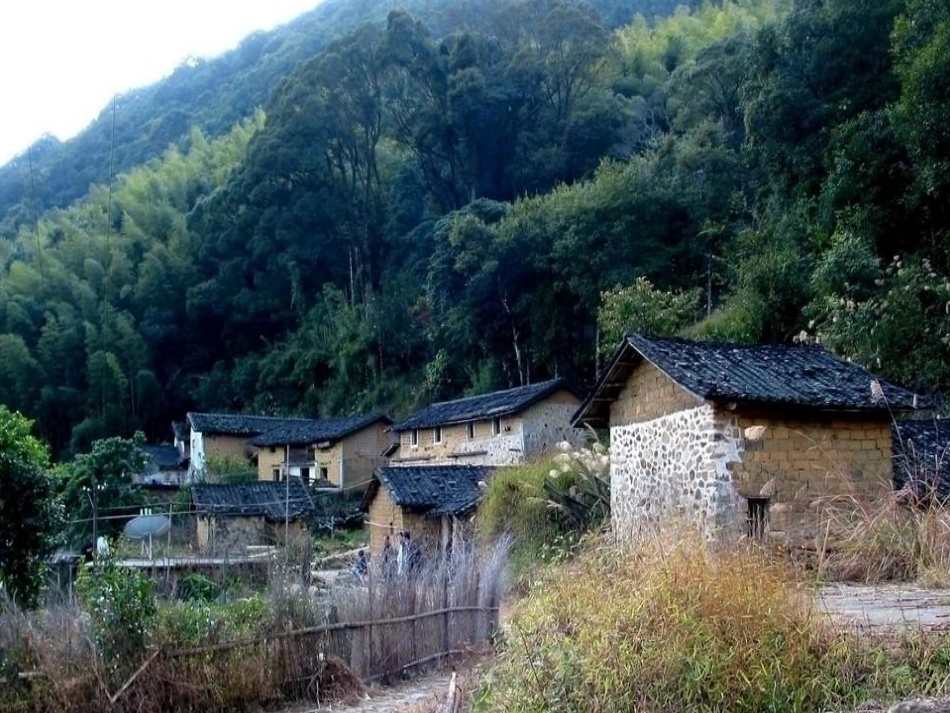 长春版《小小的山村》课件_第2页