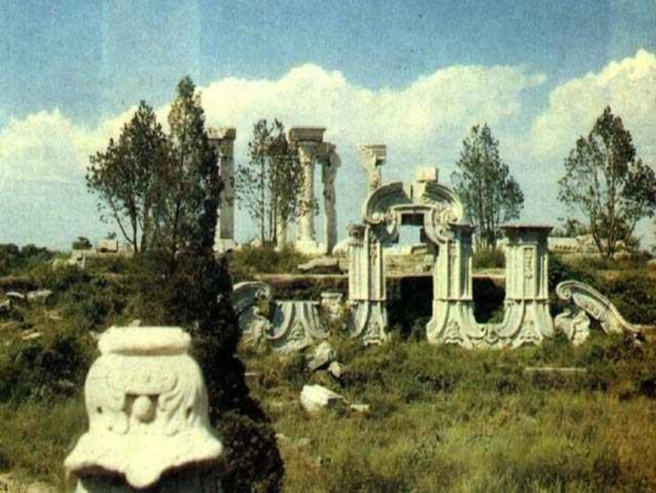 小学《圆明园的毁灭》课件1_第1页