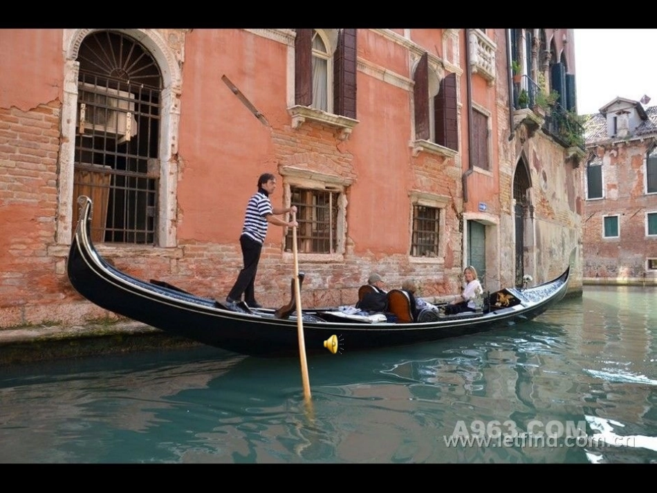 威尼斯的小艇 (7)_第2页