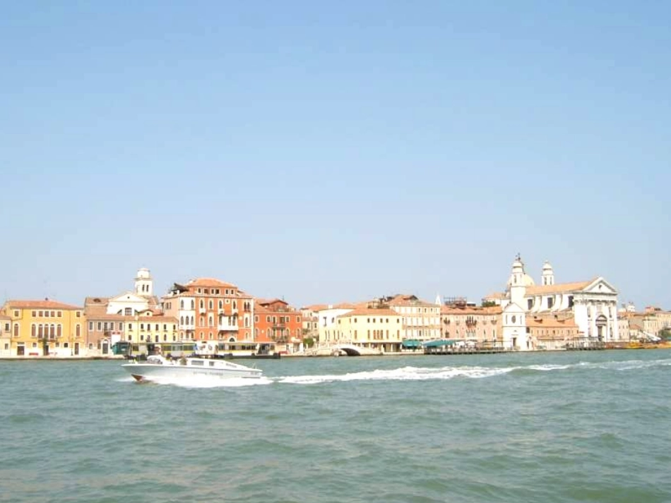 五年级语文威尼斯的小艇12_第3页